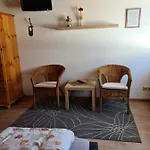 Gaestehaus Portugall * Ellenz-Poltersdorf